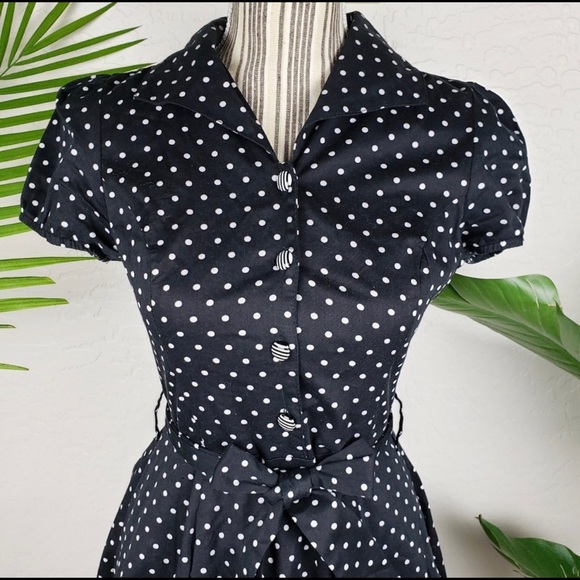 Hearts & Roses | Black Pinup Polka Dot Dress - Picture 2 of 4